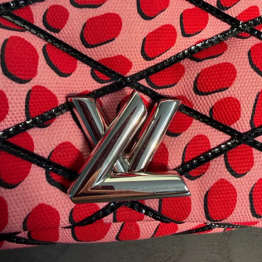 Louis Vuitton Twist MM Polka Dot Canvas Chain Shoulder Crossbody Bag Rare